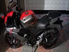 YAMAHA R15 V3